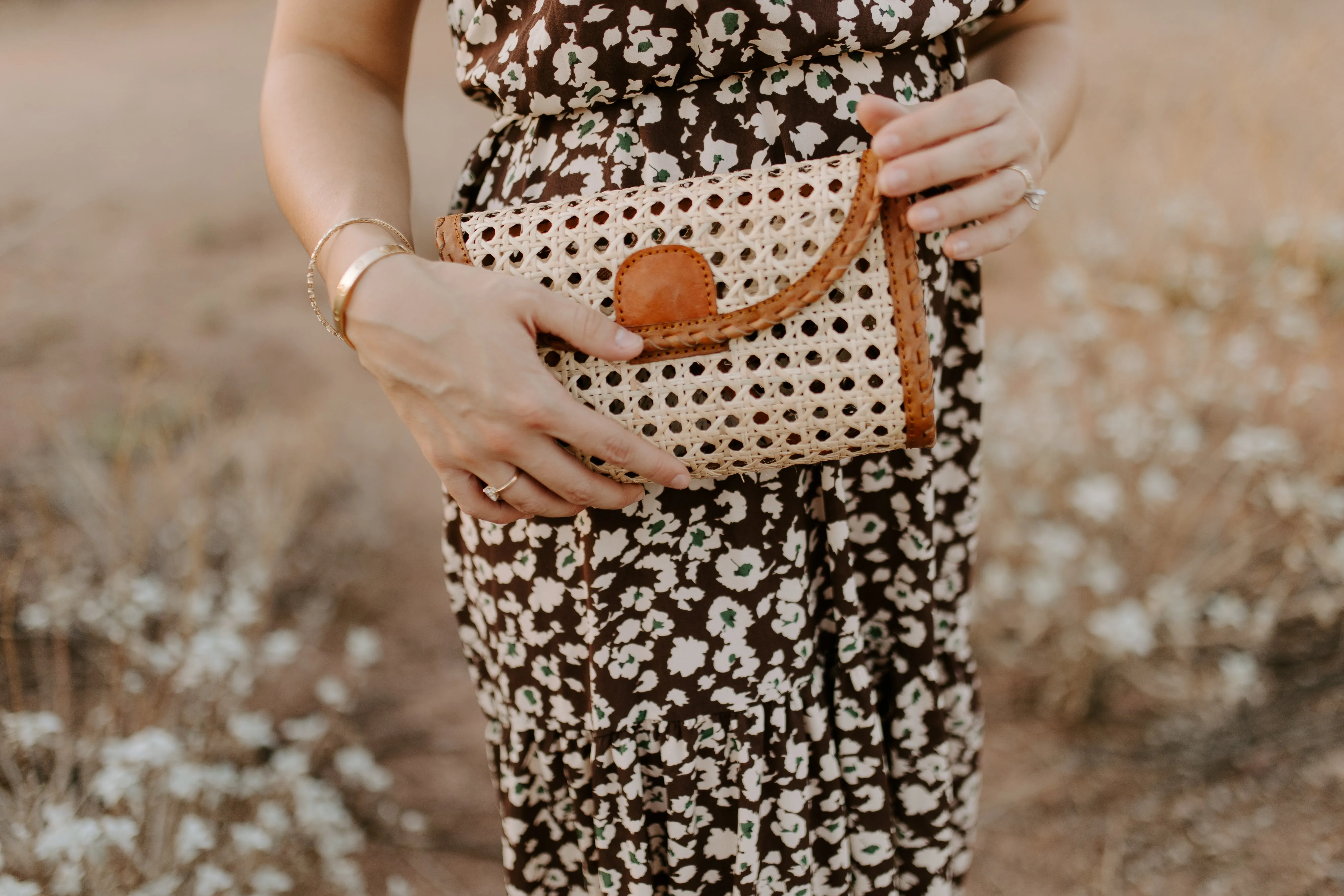 Ainsley Crossbody & Clutch Bag in Camel