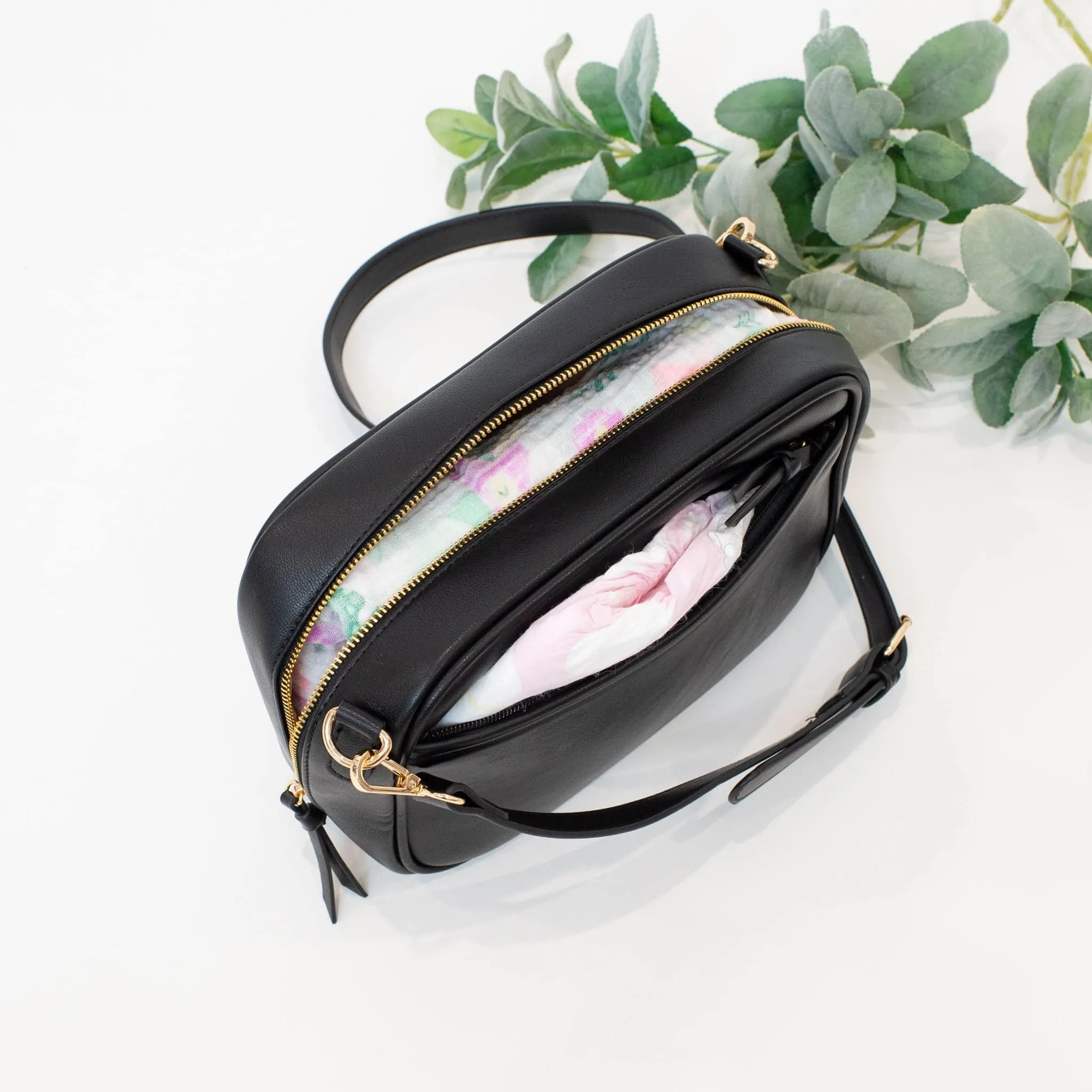 Chloe Diaper Clutch | Black