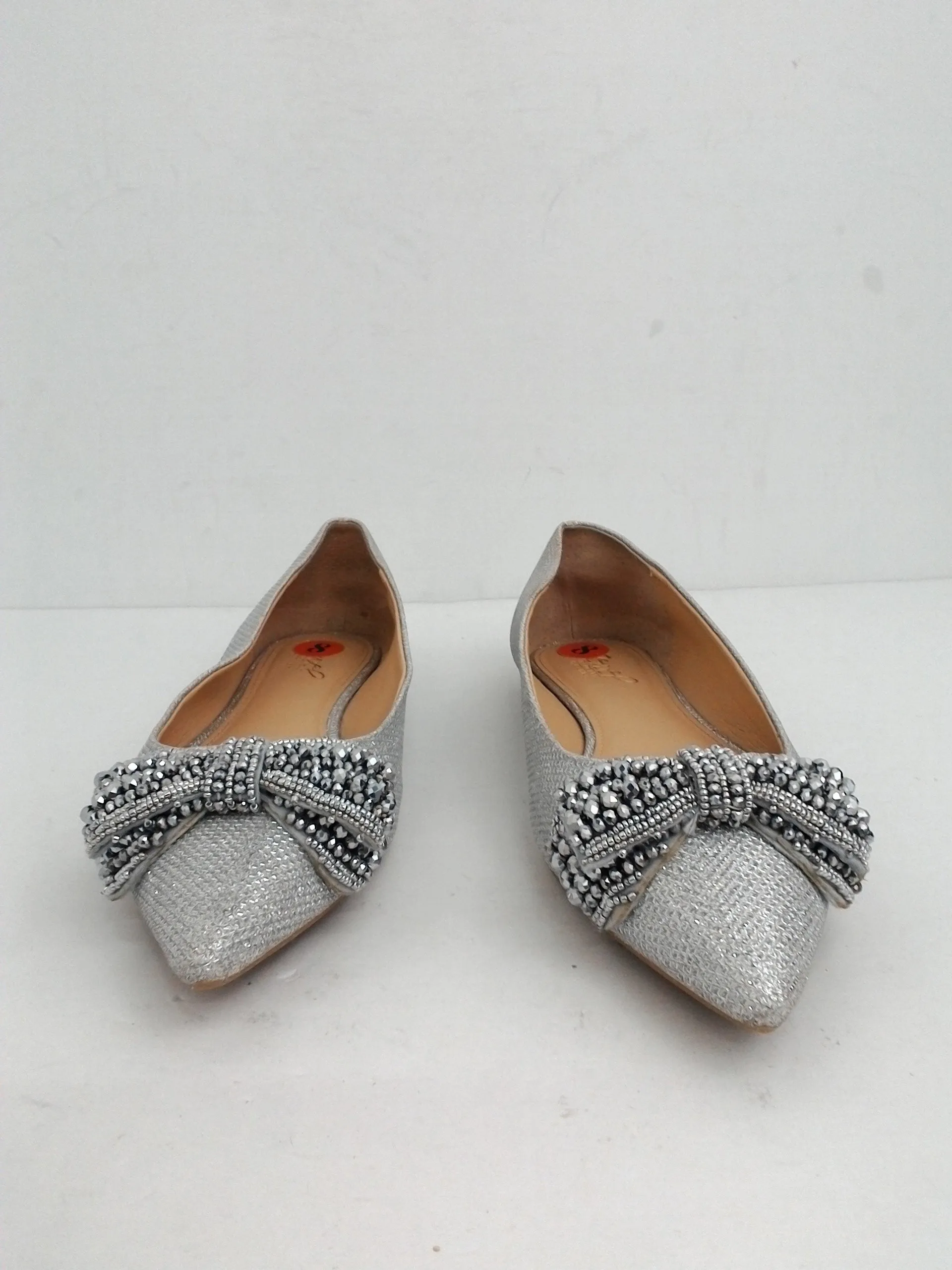 Jewel Badgley Mischka Women's Silver Flats Size 8