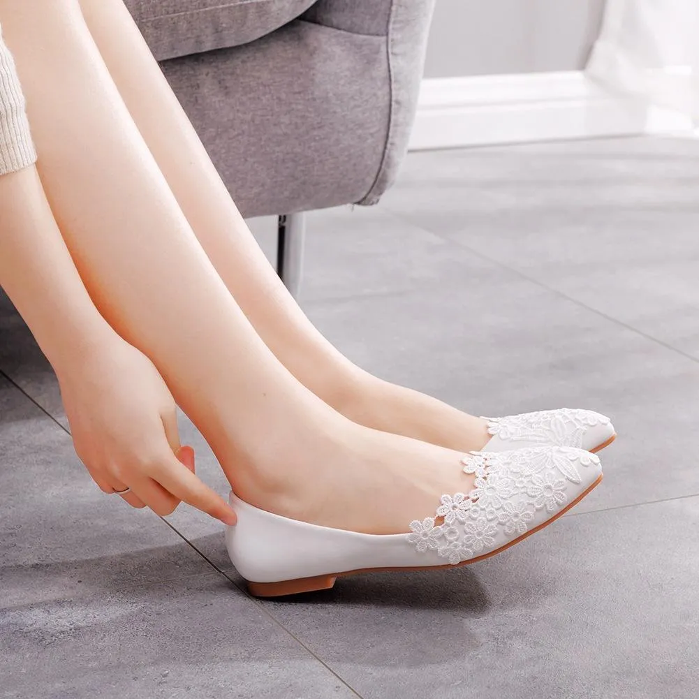 Lace Pointed Toe Flats