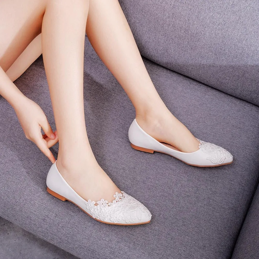Lace Pointed Toe Flats