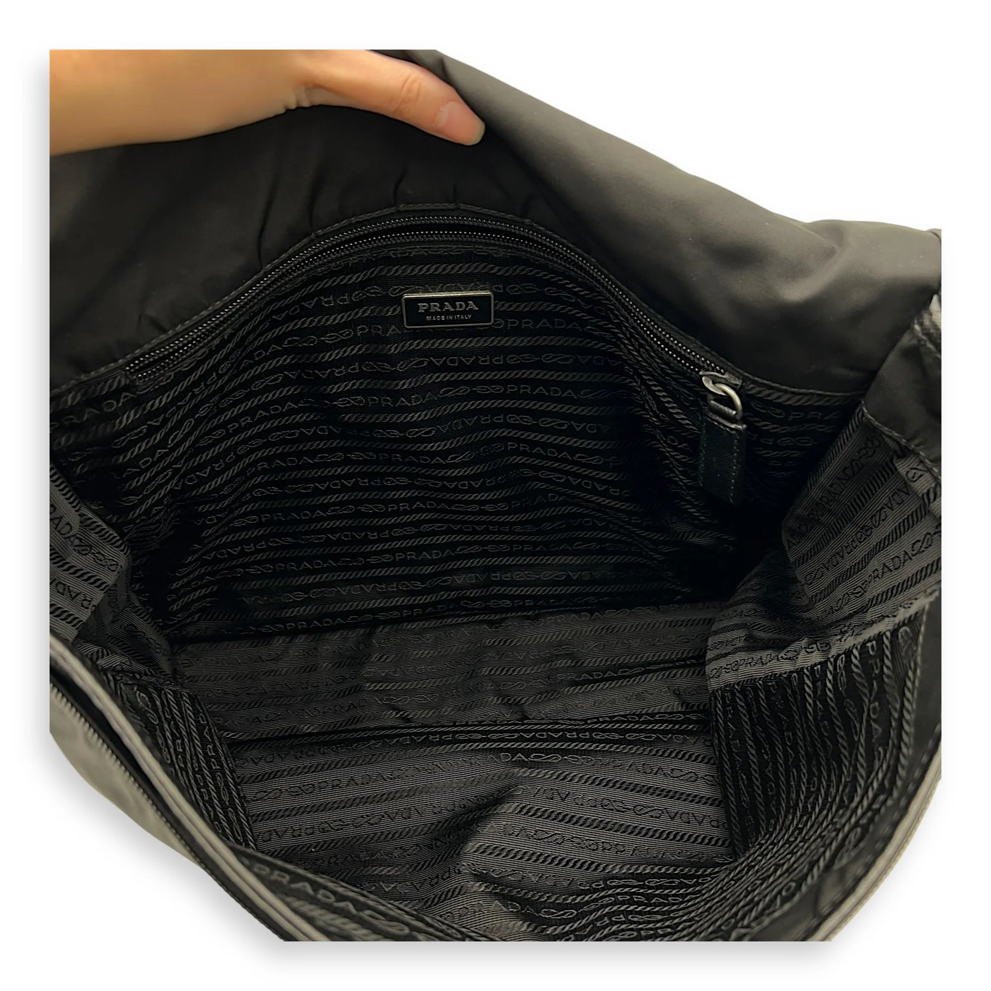 Logo Messenger Black in Nylon, Silver hardware