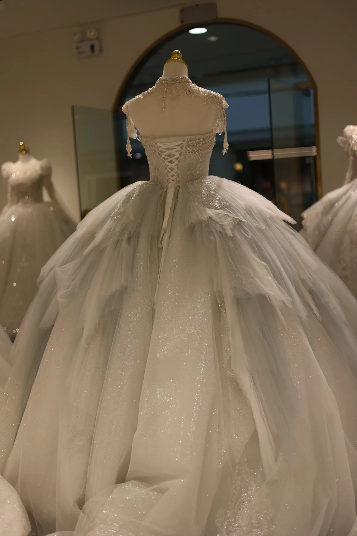 Luxury Crystal Pearls Wedding Dress with Royal Train RS001