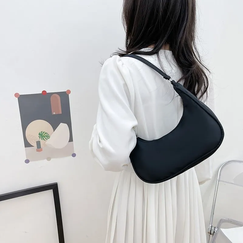 Solid Color Shoulder   Pouch